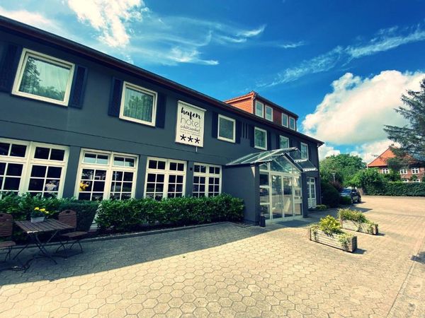 Hundetage auf Fehmarn + Hundedecke, Leckerlie, Schleswig-Holstein Frühstück