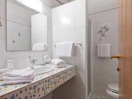 4 Tage im Park Hotel Oasi in Garda mit HP