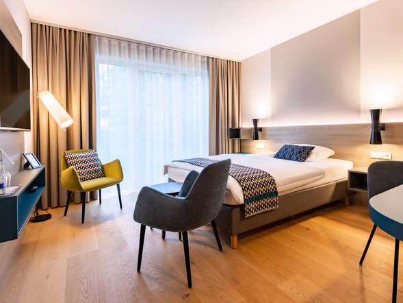 Comfort Zimmer mit Queensize Bett, Klimaanlage und Kitchenette "Amalia Plus"