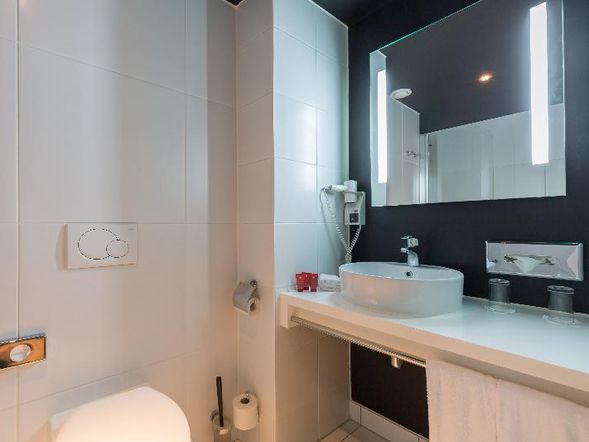 Leonardo Hotel Almere City Center