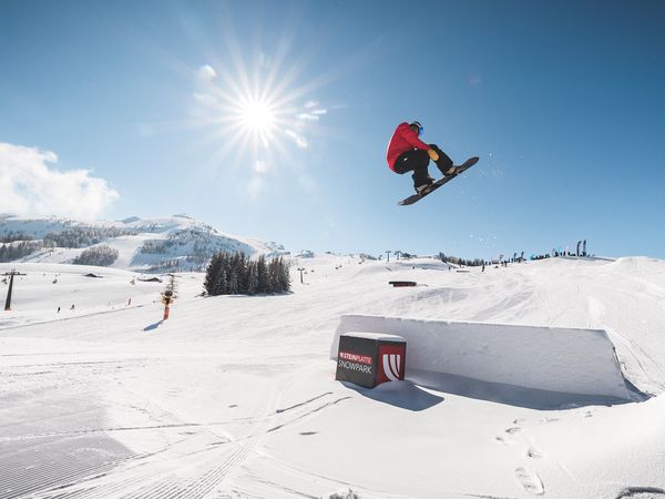 4 Tage Ski fahren im Chiemgau – Winterspaß für alle in Reit im Winkl, Bayern inkl. Halbpension