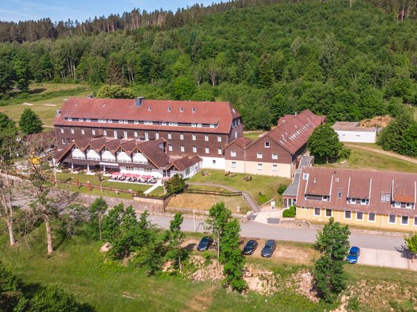 4 Tage Harzliebe mit Rundum-Verwöhnpaket zum Spitzenpreis Erlebnishotel Festenburg im Harz in Clausthal-Zellerfeld, Niedersachsen inkl. Halbpension