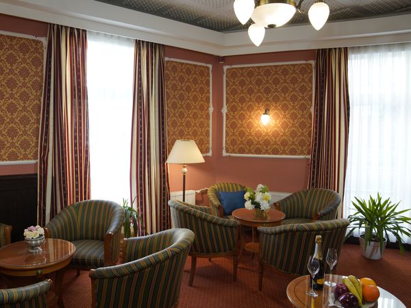 Kuraufenthalt bei der Kolonnade mit HP - 6 Tage in Karlsbad (Karlovy Vary), Karlsbad (Karlovarský kraj) inkl. Halbpension