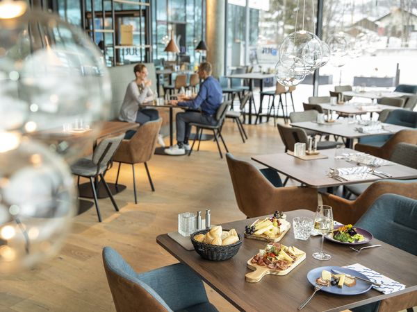 Ski & Relax Midweek –6 Tage inkl. Skipass Voucher* in Tschagguns, Vorarlberg inkl. Halbpension