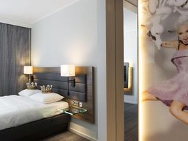2 Tage Kurzurlaub mit Frühstück im MOXY Vienna Airport