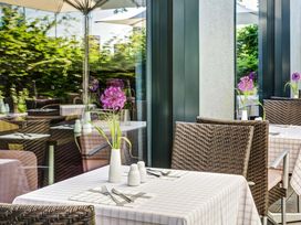2 Tage in der Hauptstadt verbringen mit Frühstück
