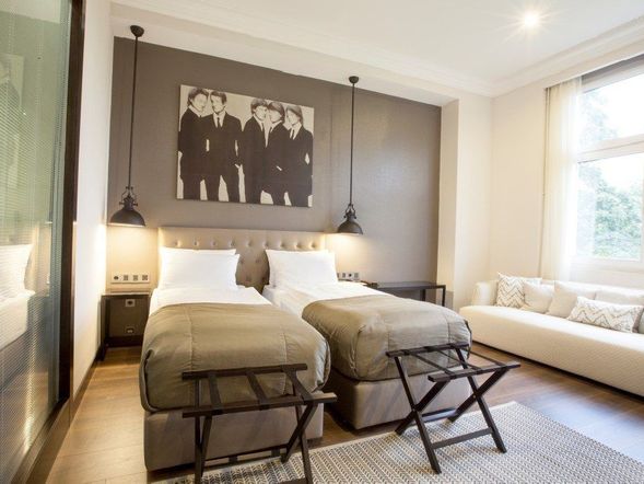 Doppelzimmer SUPERIOR mit zwei Einzelbetten