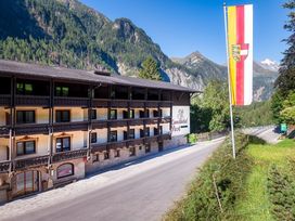 Großglockner-Gipfelstürmer mit Wellness & Halbpension in Heiligenblut
