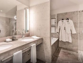 6 Tage im Dorint Hotel am Heumarkt Köln mit Frühstück