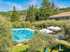 4 Tage im Park Hotel Oasi in Garda mit HP