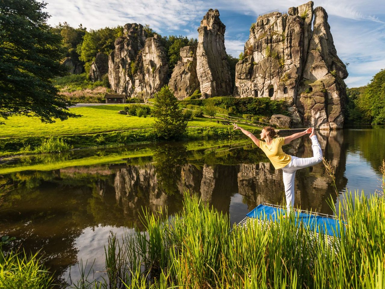 Yoga an den Externsteinen