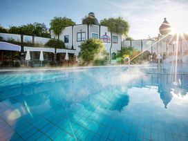 3 Tage Thermenurlaub im größten bewohnbaren Gesamtkunstwerk Österreichs inkl. Eintritt