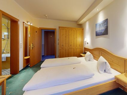 Hotel Tiroler ADLER Bed & Breakfast 