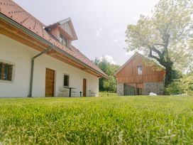 3 Tage - Wellness & Genuss für Zwei - Luxusmomente zwischen Weinbergen und Karst