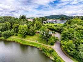 Ferienzeit im Seehotel am Stausee
