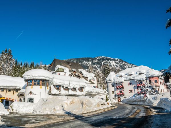 8 Tage Wellnessurlaub im Tiroler Schlosshotel in Fieberbrunn inkl. Halbpension Plus