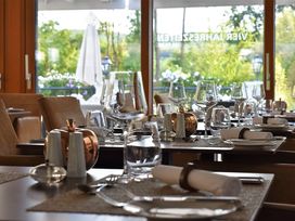 Vier Jahreszeiten im Schlosspark inkl. Adults Only Wellness & Spa | 2 Nächte
