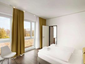 2 Tage Kurzurlaub mit Frühstück im Super 8 Munich City North Hotel