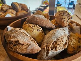 Shopping-Getaway: 2 Tage zwischen HerzoBase & Outlets