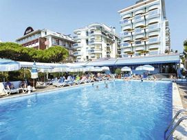 4 Tage in Lido di Jesolo direkt am Meer mit Frühstück