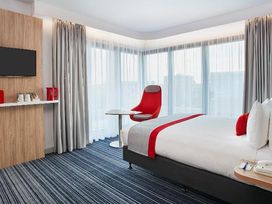 2 Tage mit Frühstück im Holiday Inn Express Wiesbaden