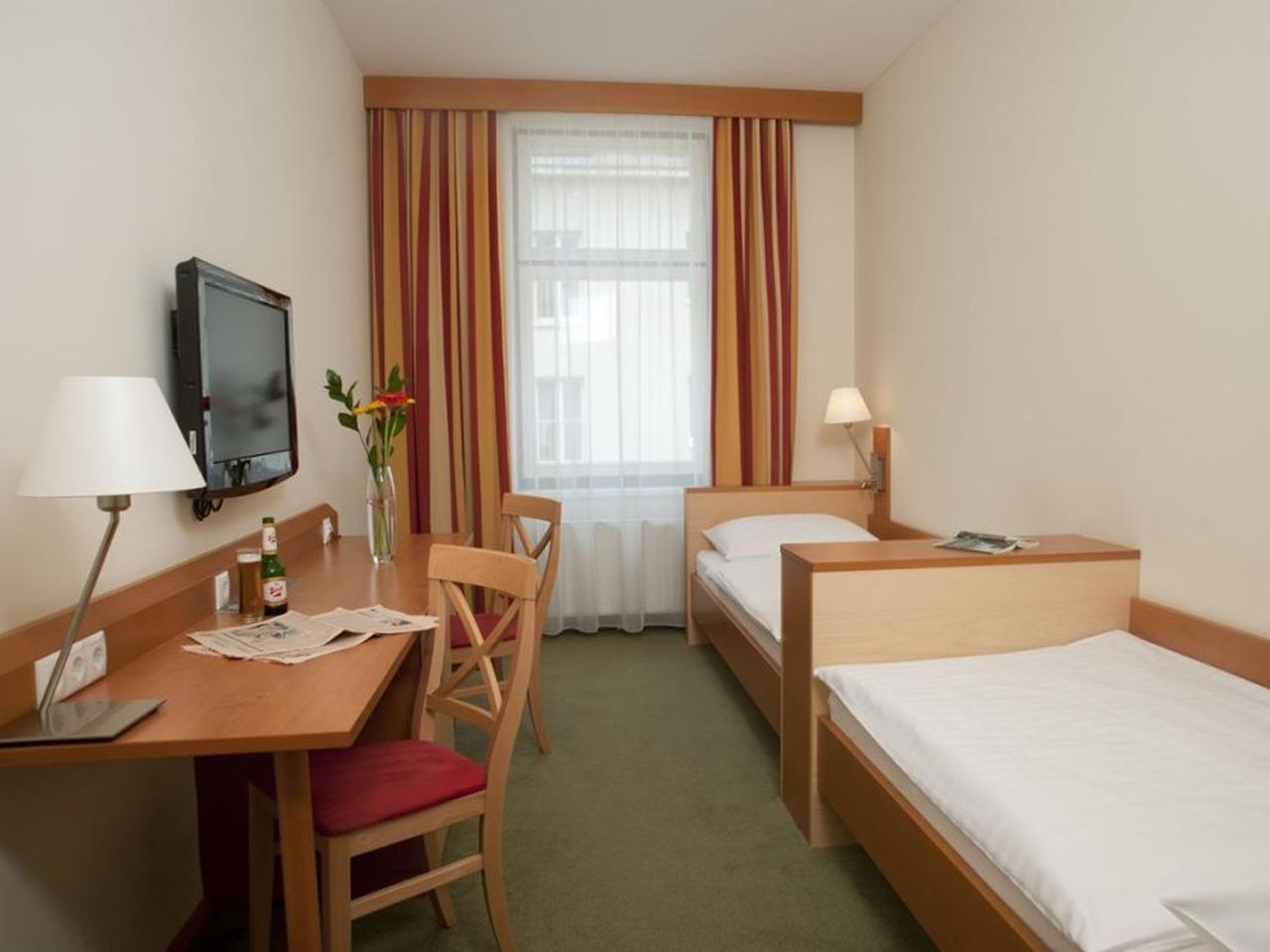 Doppelzimmer STANDARD mit zwei Einzelbetten