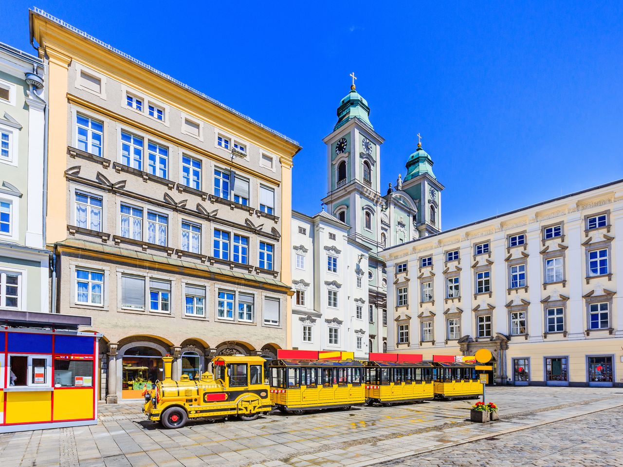 4 Tage Romantischer Kurzurlaub im malerischen Linz