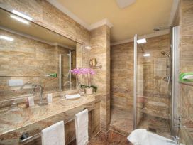 9 Tage Entspannung im Grand Hotel an der Lahn