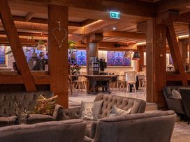 Alpenflair & Auszeit – Wohlfühlen im Berghotel Basur