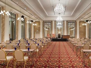 2 Tage mit Frühstück im Titanic Gendarmenmarkt