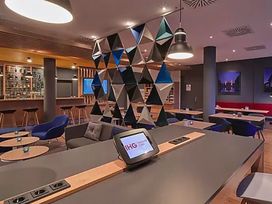 2 Tage Kurzurlaub mit Frühstück im Holiday Inn Express Cologne - Troisdorf
