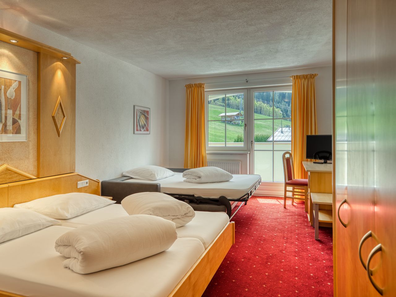 Familienzimmer (Mindestbelegung 2 Erw. + 1 Kind)