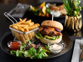 2 Tage Kurzurlaub mit Frühstück im Novotel Budapest Danube