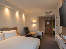 2 Tage mit Frühstück im Holiday Inn Express Munich
