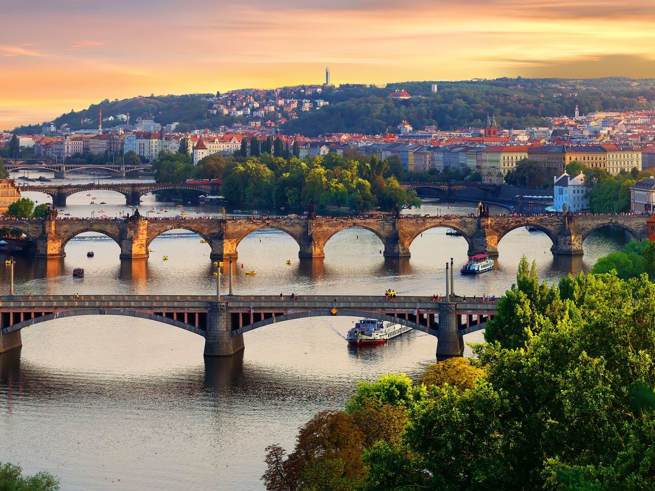 4 Tage City-Kurzreise Prag mit Zoobesuch