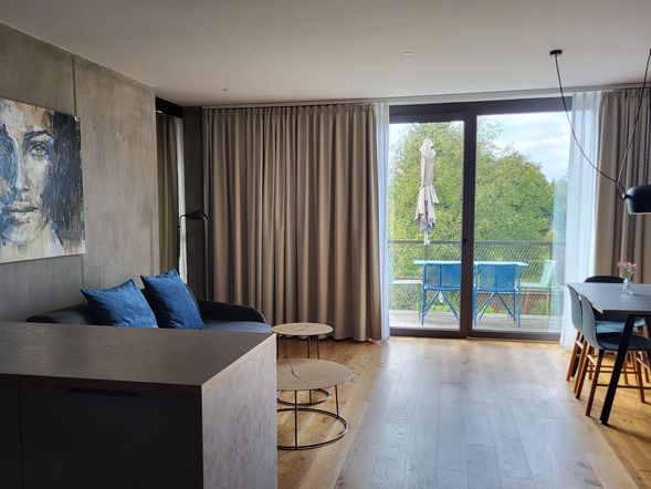 Apartment STORCHENNEST mit Balkon, Flussblick, 2 Schafzimmer für max. 4 Erwachsene und 2 Kinder