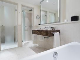 2 Tage Erholung und Luxus in der Landeshauptstadt