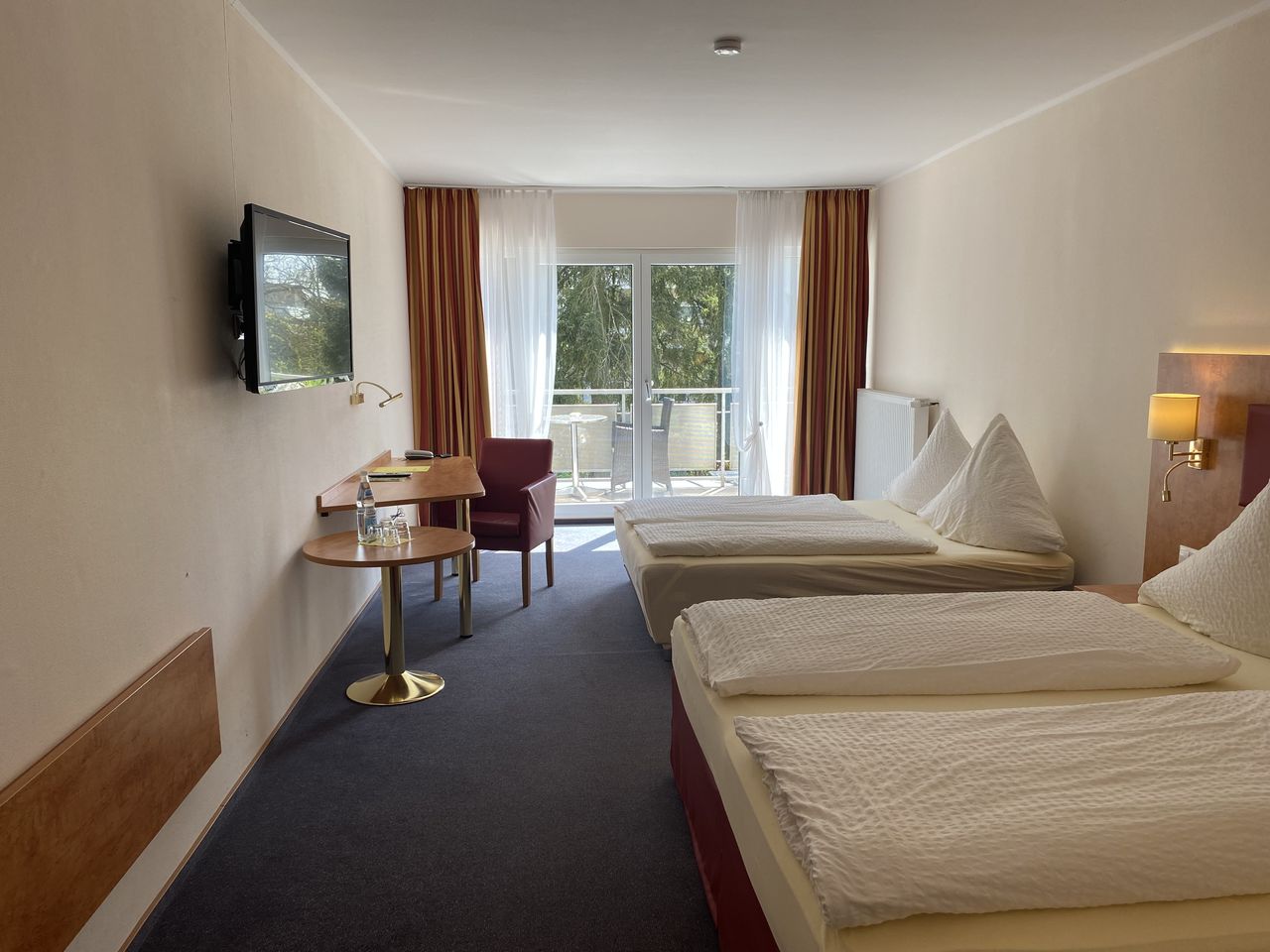 Komfort Doppelzimmer mit Schlafsofa & Balkon