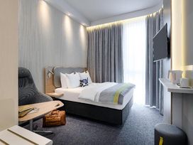 2 Tage mit Frühstück im Holiday Inn Regensburg