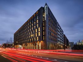 2 Tage im Holiday Inn Hamburg-HafenCity 