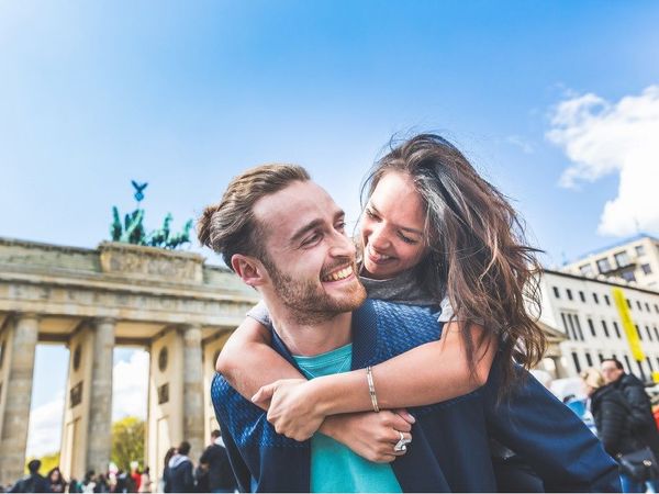 Freundinnen Shopping-Wochenende in Berlin Frühstück