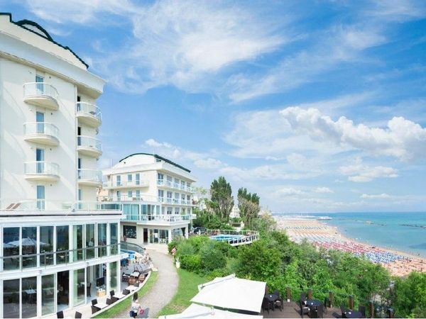 3 Tage Erholung, Strand & italienisches Lebensgefühl Hotel Sans Souci in Vallugola di Gabicce Mare, Marken inkl. Halbpension