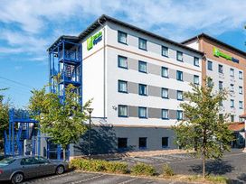 2 Tage Kurzurlaub mit Frühstück im Holiday Inn Express Cologne - Troisdorf