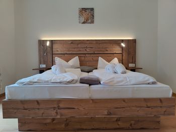 Wein, Wellness und Genuss / Gaumenschmaus & Saunaduft