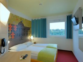 2 Tage Kurzurlaub mit Frühstück im B&B Hotel Wiesbaden-Hbf