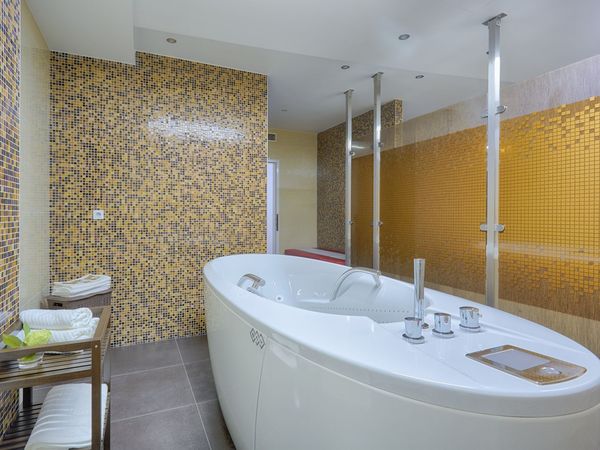 Kuraufenthalt nicht nur für Senioren mit HP/7 Nächte in Karlsbad (Karlovy Vary) Halbpension