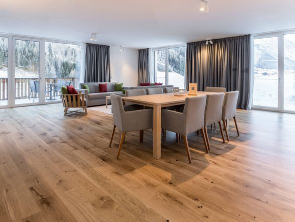 Deluxe Apartment (2 Schlafzimmer) mit Balkon oder Terrasse