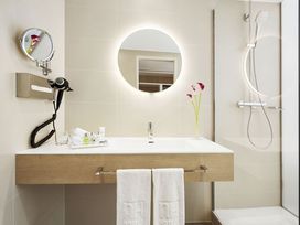 4 Tage im NH Collection Hamburg City 