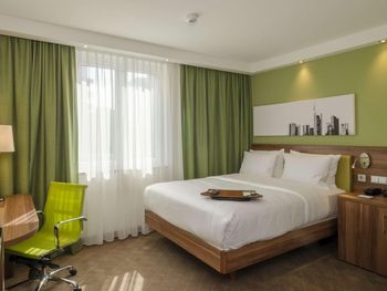 6 Tage im Hampton By Hilton Hamburg mit Frühstück