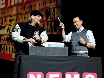 All you need is love - Das Beatles Musical in Berlin mit Ticket und Hotel